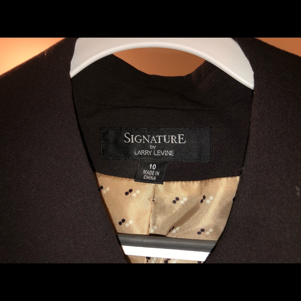 Blazer - Picture 3 of 4